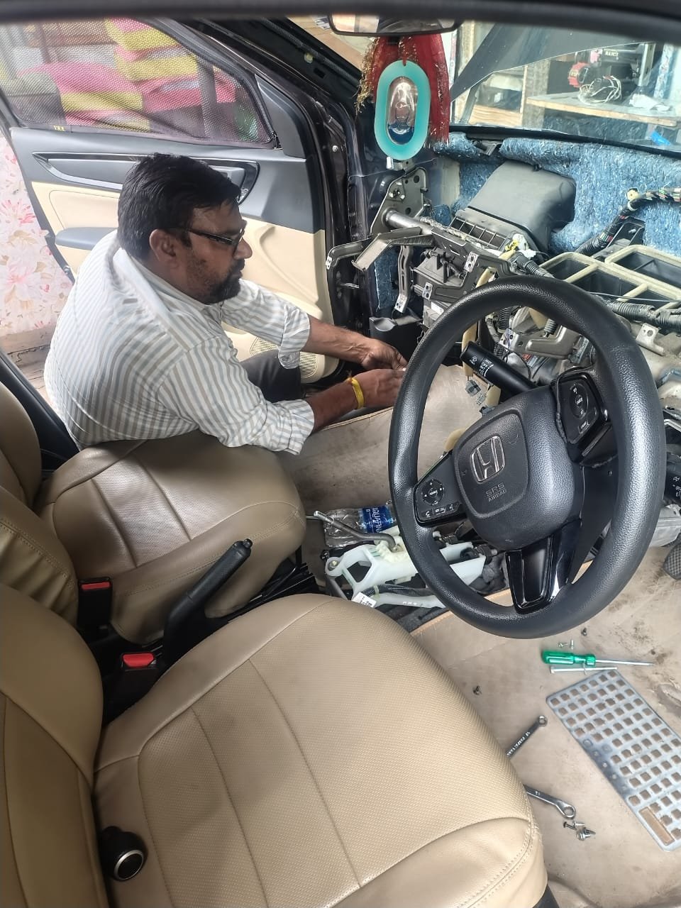 https://shyaammotor.in/service-price/